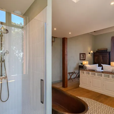 Chateau Pascalette Bed & Breakfast