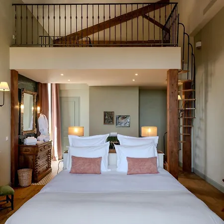 Chateau Pascalette לינה וארוחת בוקר 4*