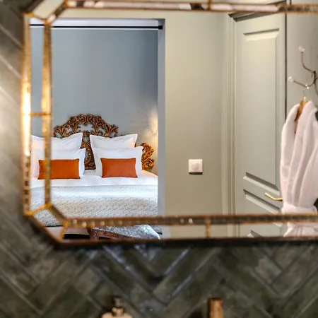 Chateau Pascalette Bed & Breakfast *