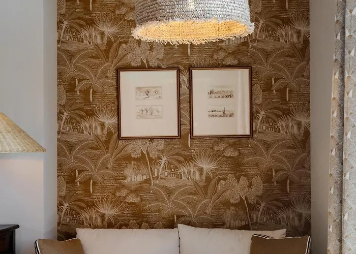 Chateau Pascalette Couette-café 4*